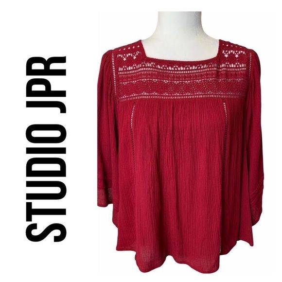 STUDIO JPR Crinkle Rayon Crochet Lace Top SP EUC - Picture 9 of 9